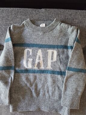 BABY GAP Toddler Boys Gray and Blue Sweater with GAP Logo Size 3T